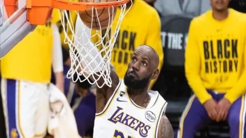 “戈登欧冠光芒四射，力压群雄与希勒共创纽卡辉煌篇章！”