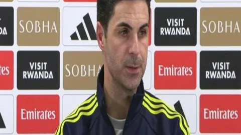 塞尔超焦点战数据对比分析引专家深思